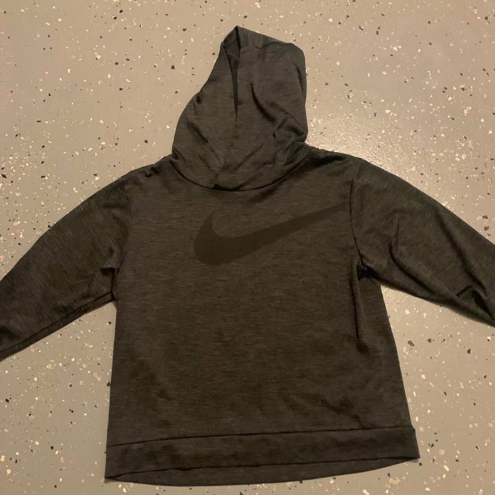 Boys Nike Dri-fit long sleeve shirt